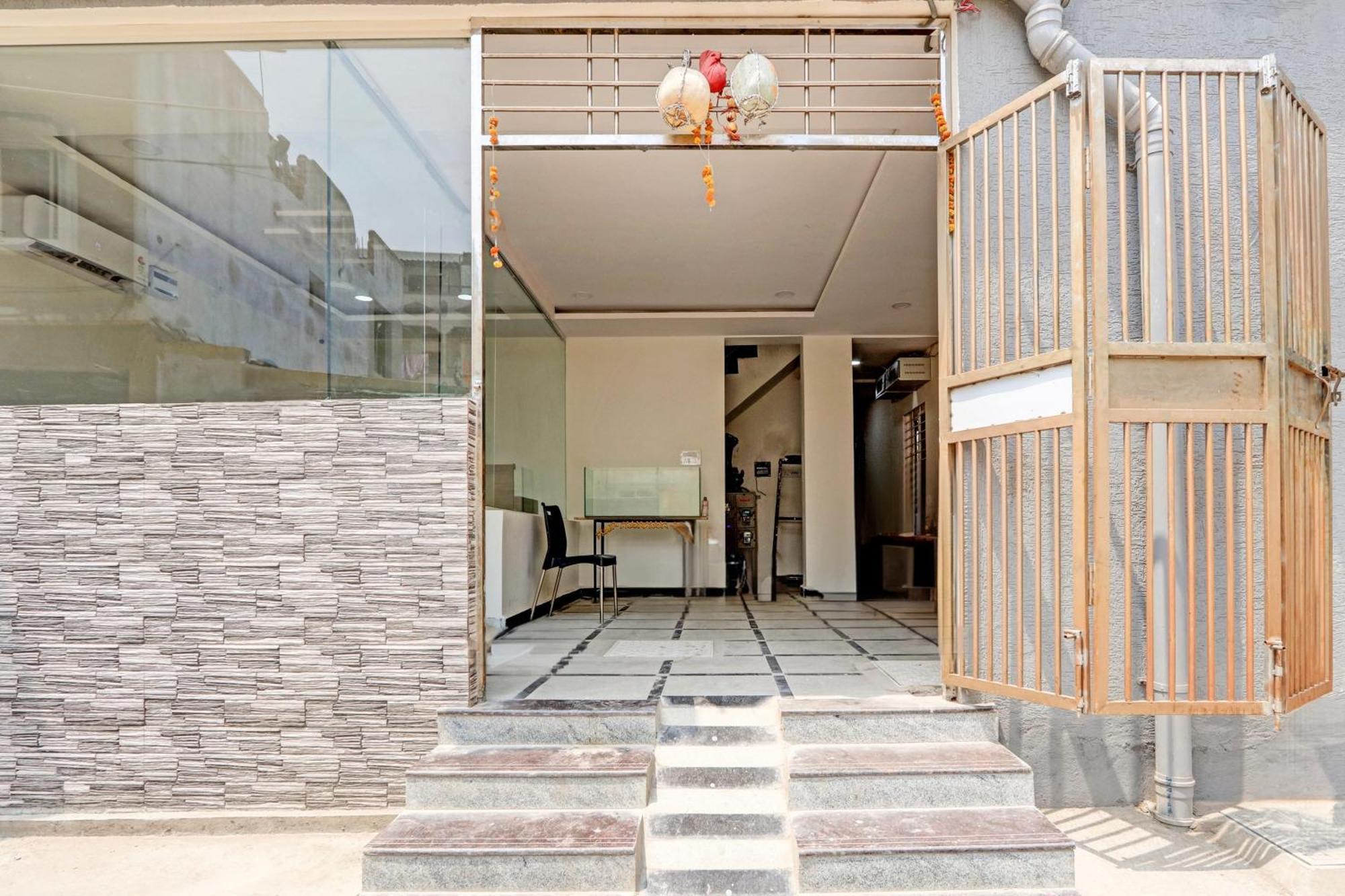 Super Hotel O Lavish Tranquil Hyderabad Exterior foto