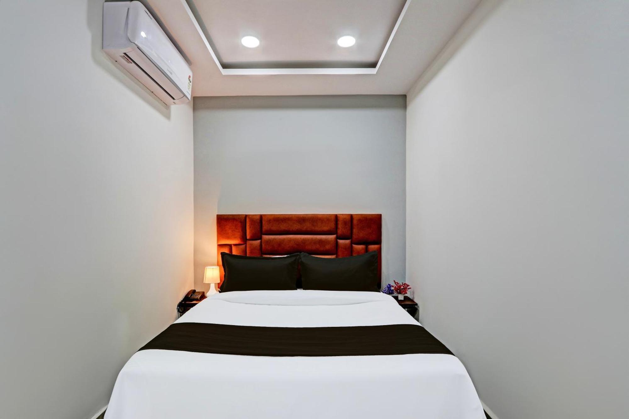 Super Hotel O Lavish Tranquil Hyderabad Exterior foto